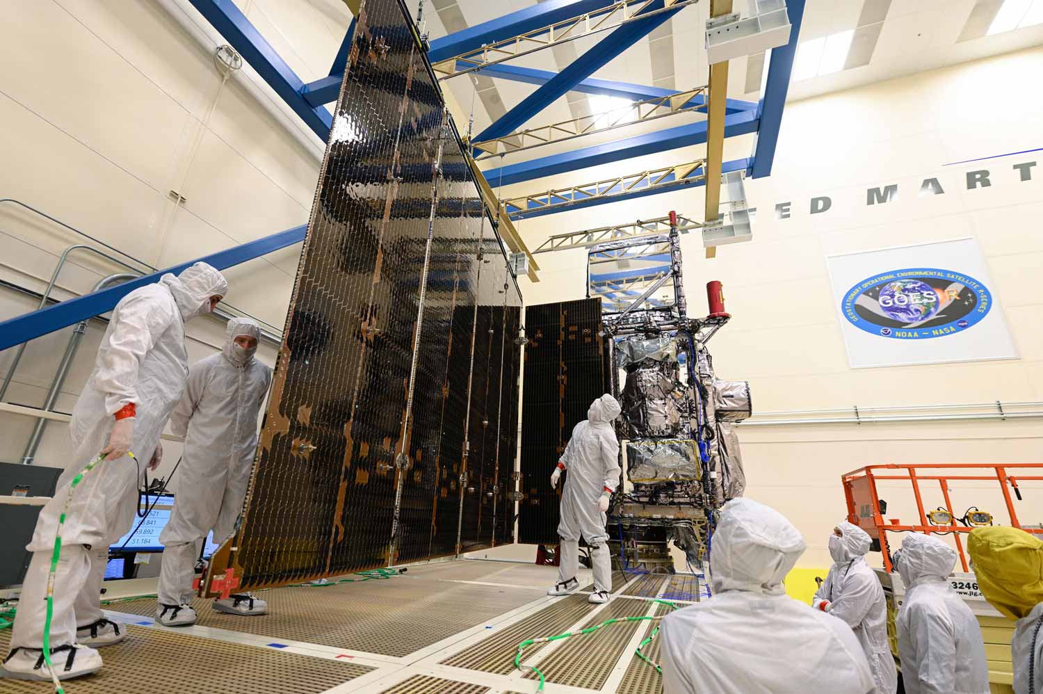 Noaa s goes t completes solar array deployment test